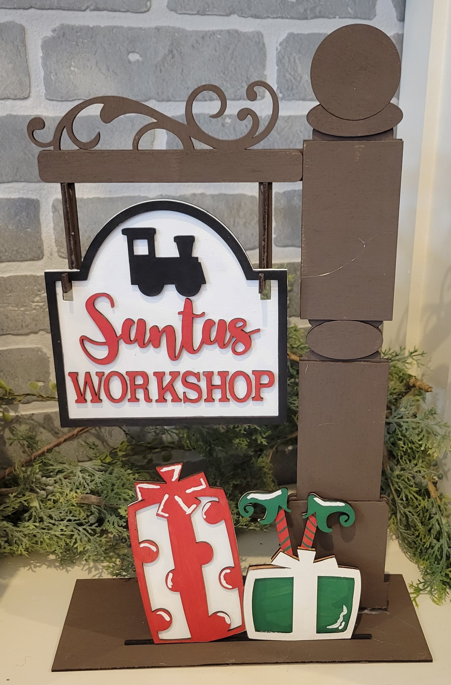 Holiday Interchangeable Sign and Post